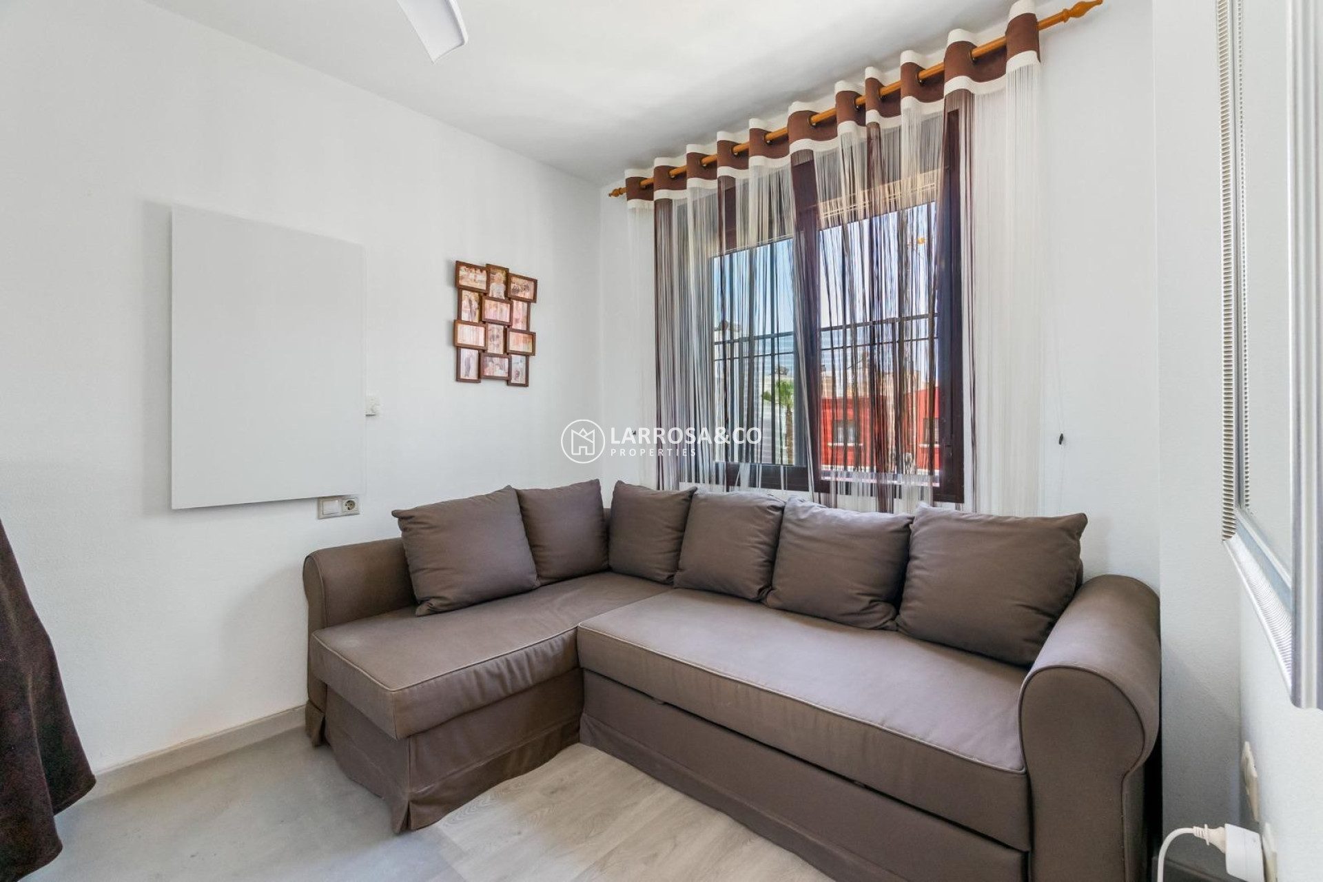 Resale - Semi-detached house - Torrevieja - Aguas Nuevas
