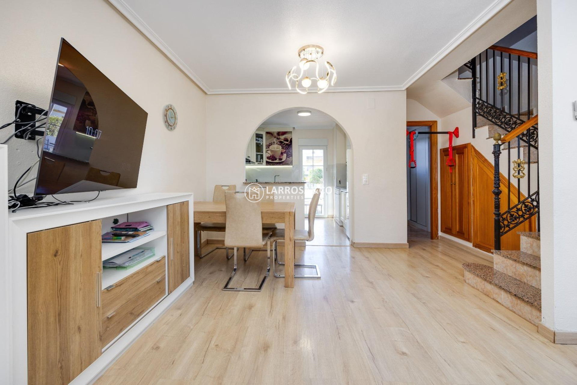 Resale - Semi-detached house - Torrevieja - Aguas Nuevas