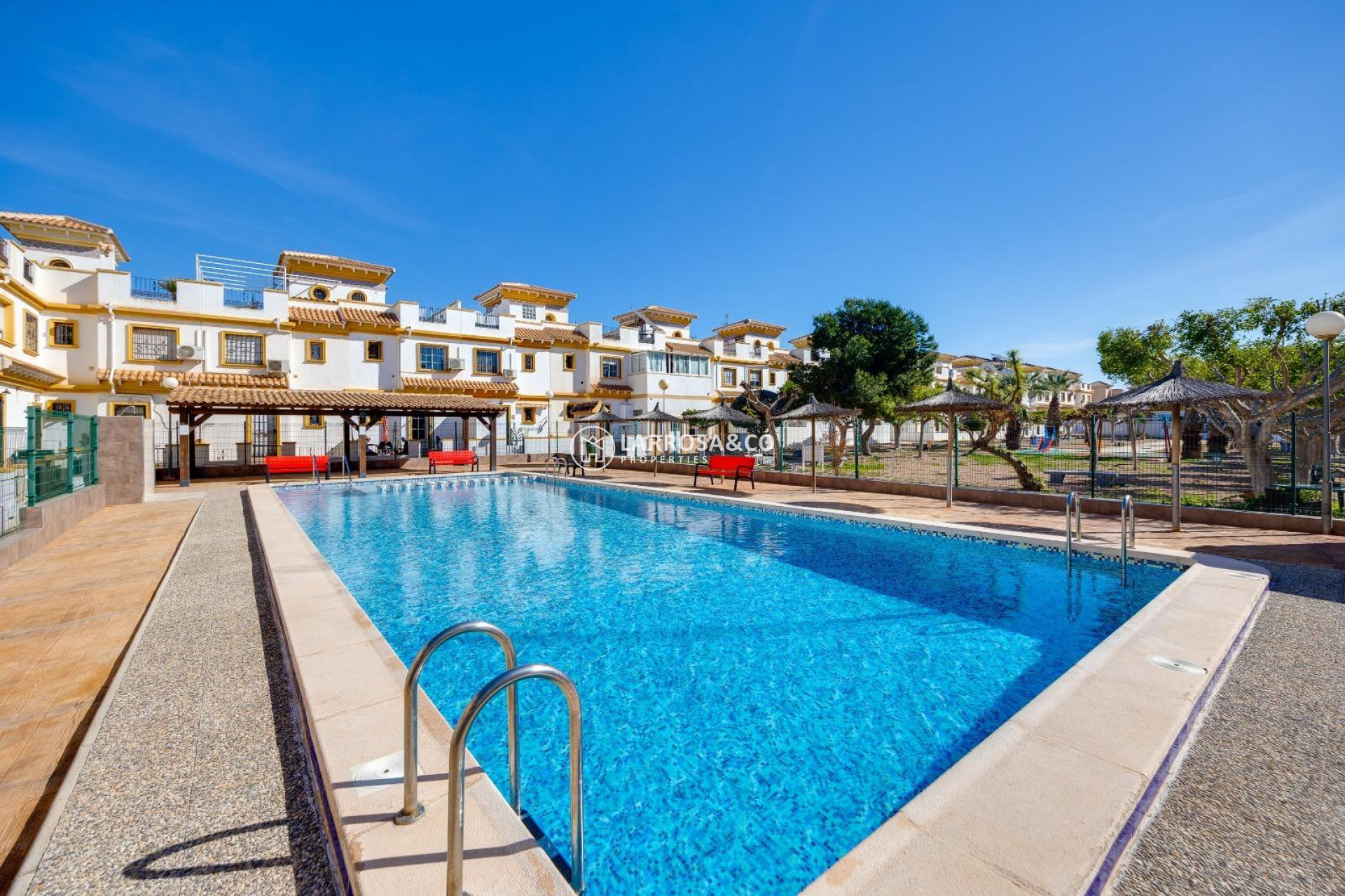 Resale - Semi-detached house - Torrevieja - Aguas Nuevas