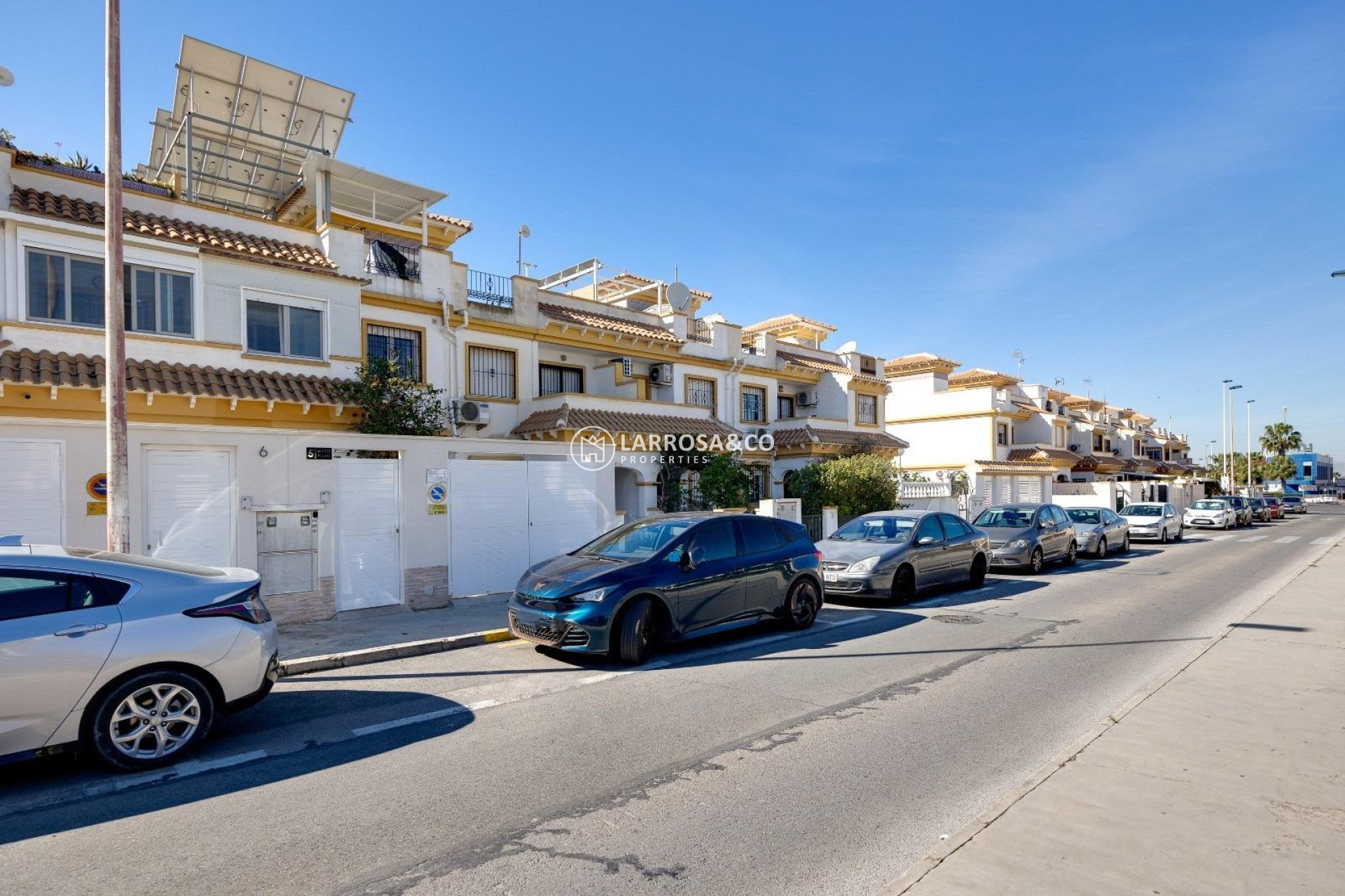 Resale - Semi-detached house - Torrevieja - Aguas Nuevas