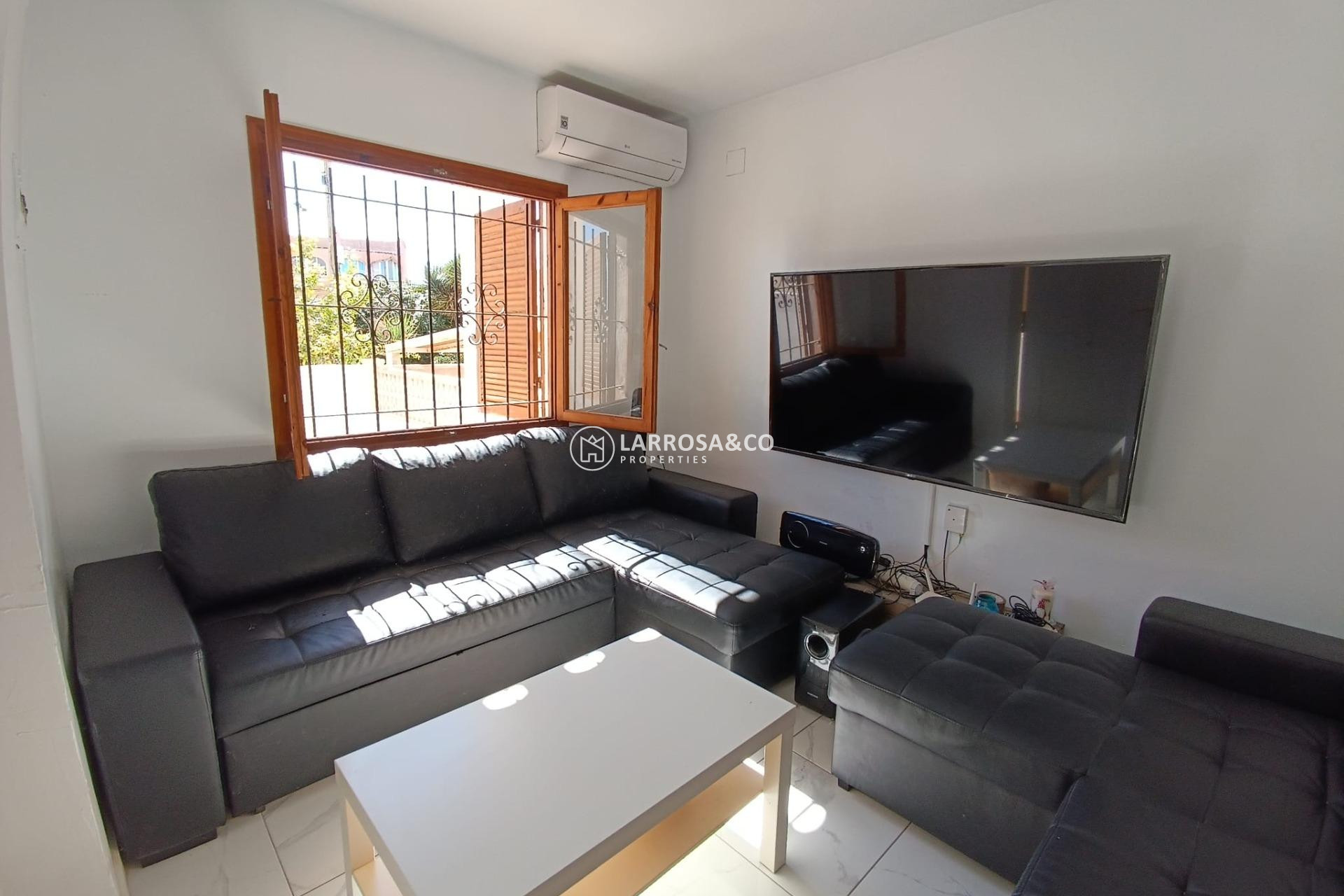 Resale - Semi-detached house - Torrevieja - Calas blanca