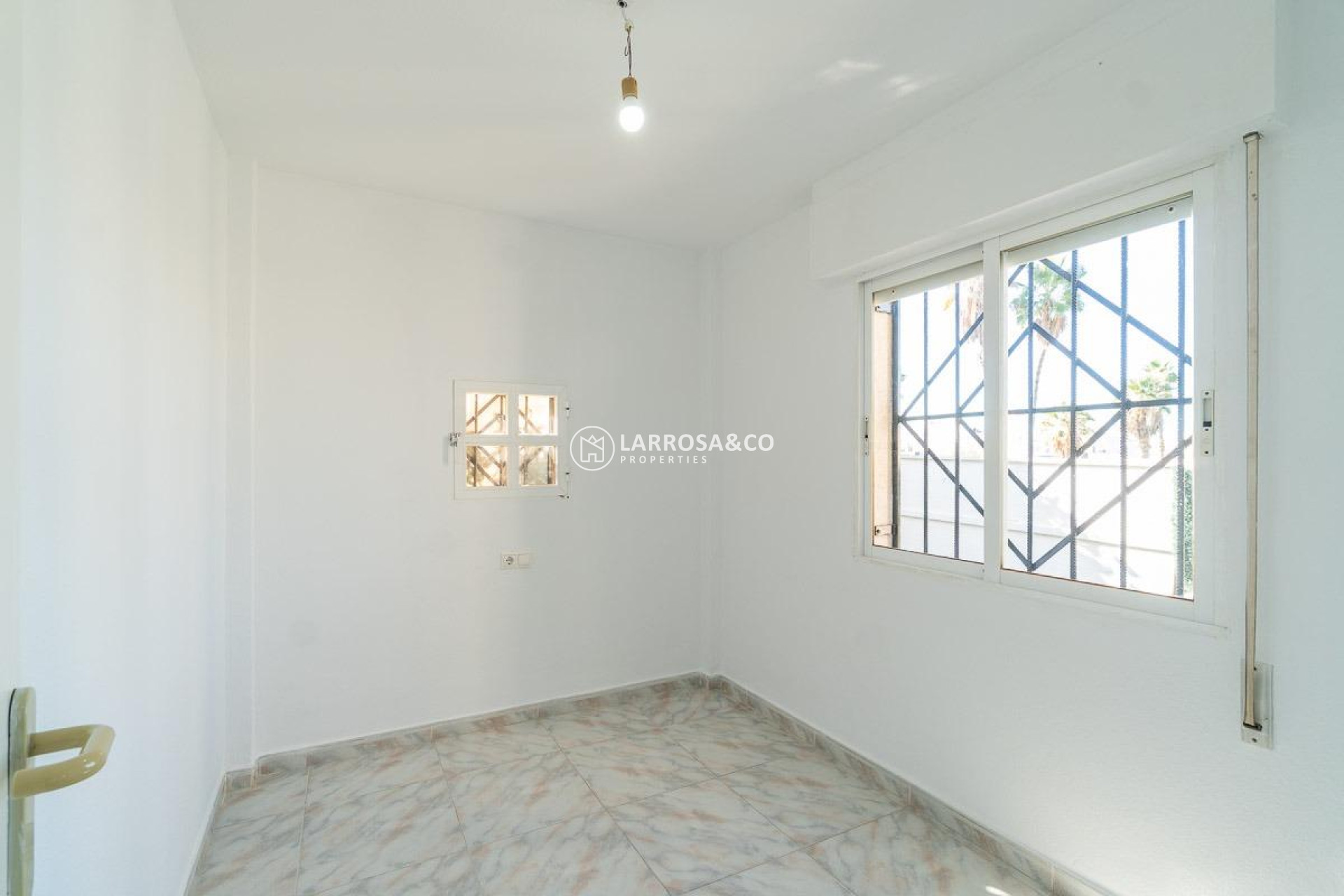 Resale - Semi-detached house - Torrevieja - Carrefour