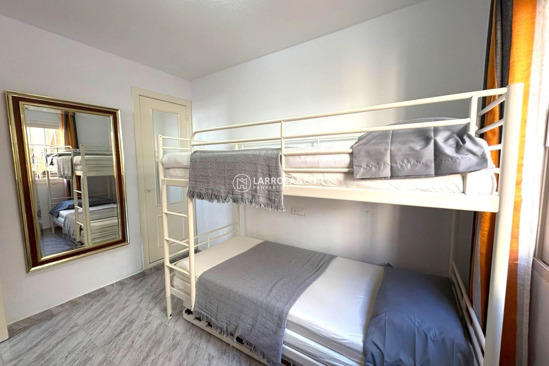 Resale - Semi-detached house - Torrevieja - Carrefour