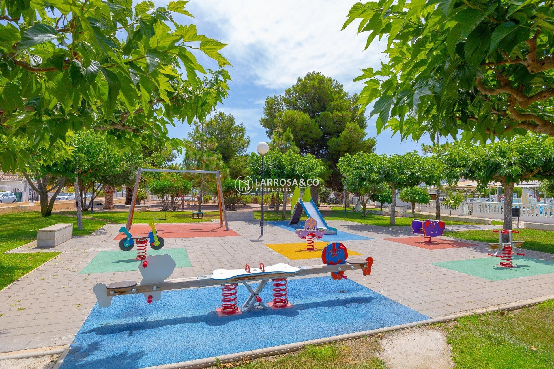 Resale - Semi-detached house - Torrevieja - Carrefour