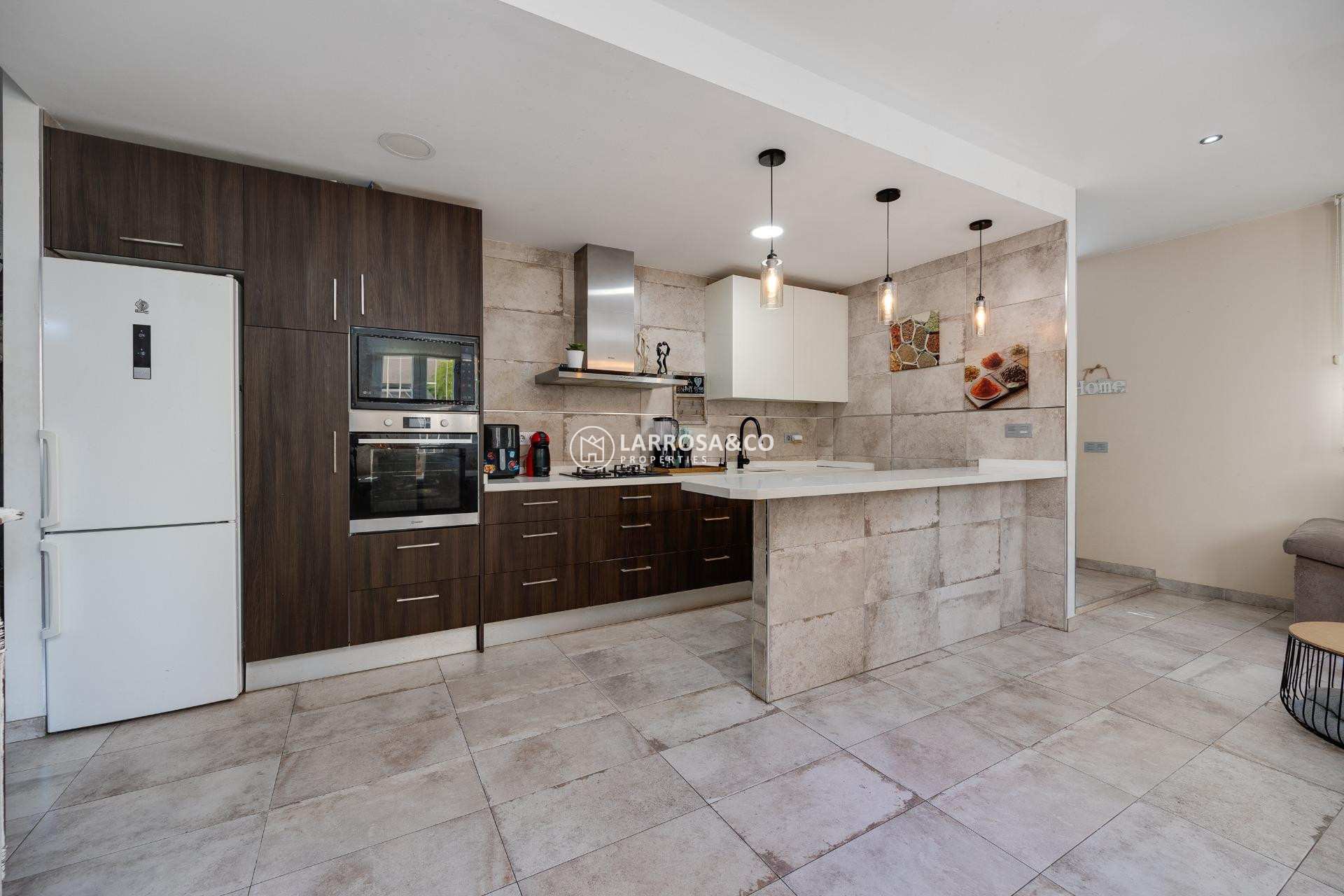 Resale - Semi-detached house - Torrevieja - Centro