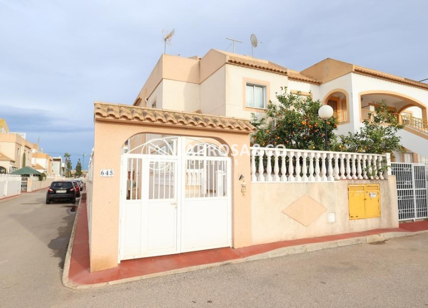 Resale - Semi-detached house - Torrevieja - Costa Blanca