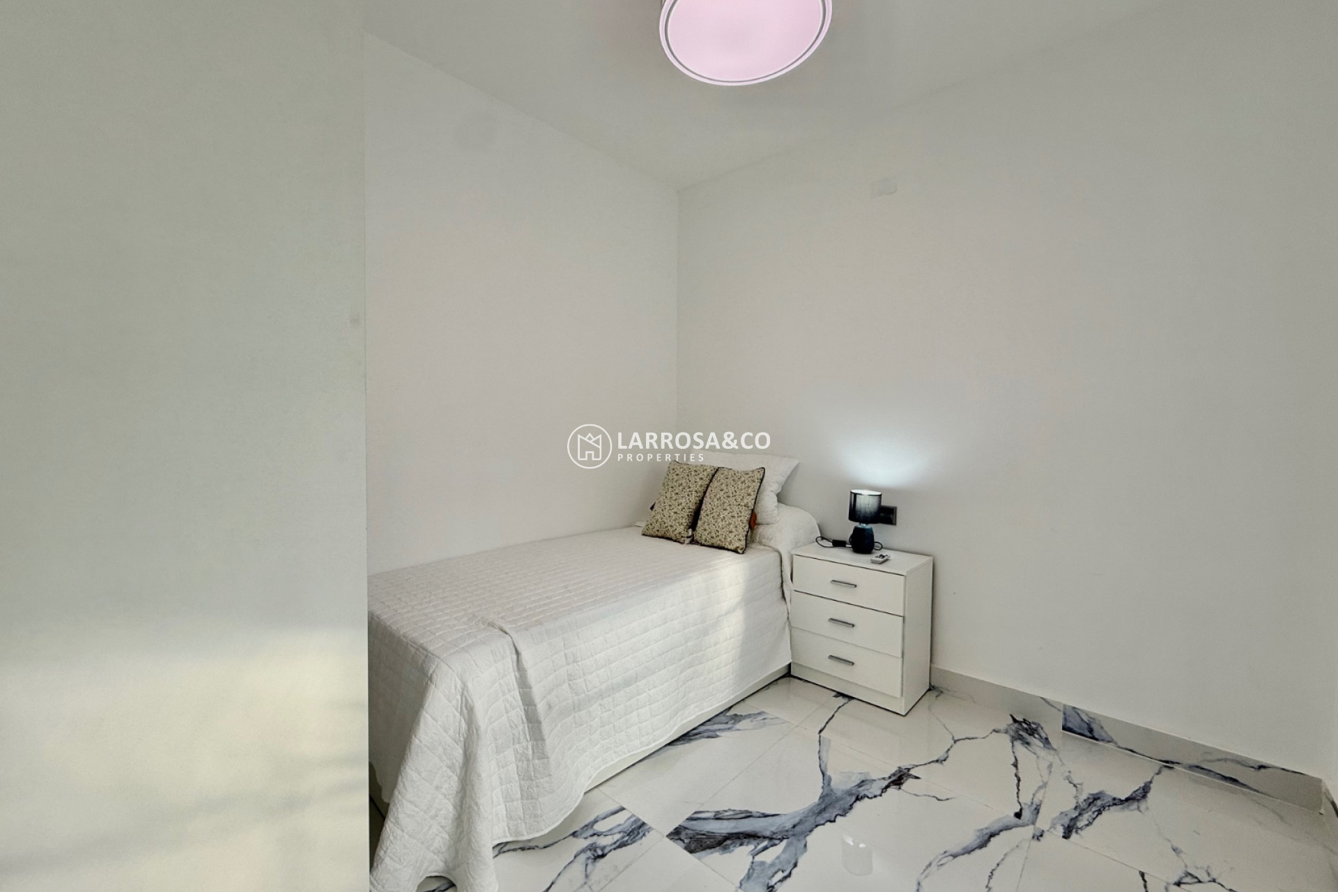 Resale - Semi-detached house - Torrevieja - El chaparral