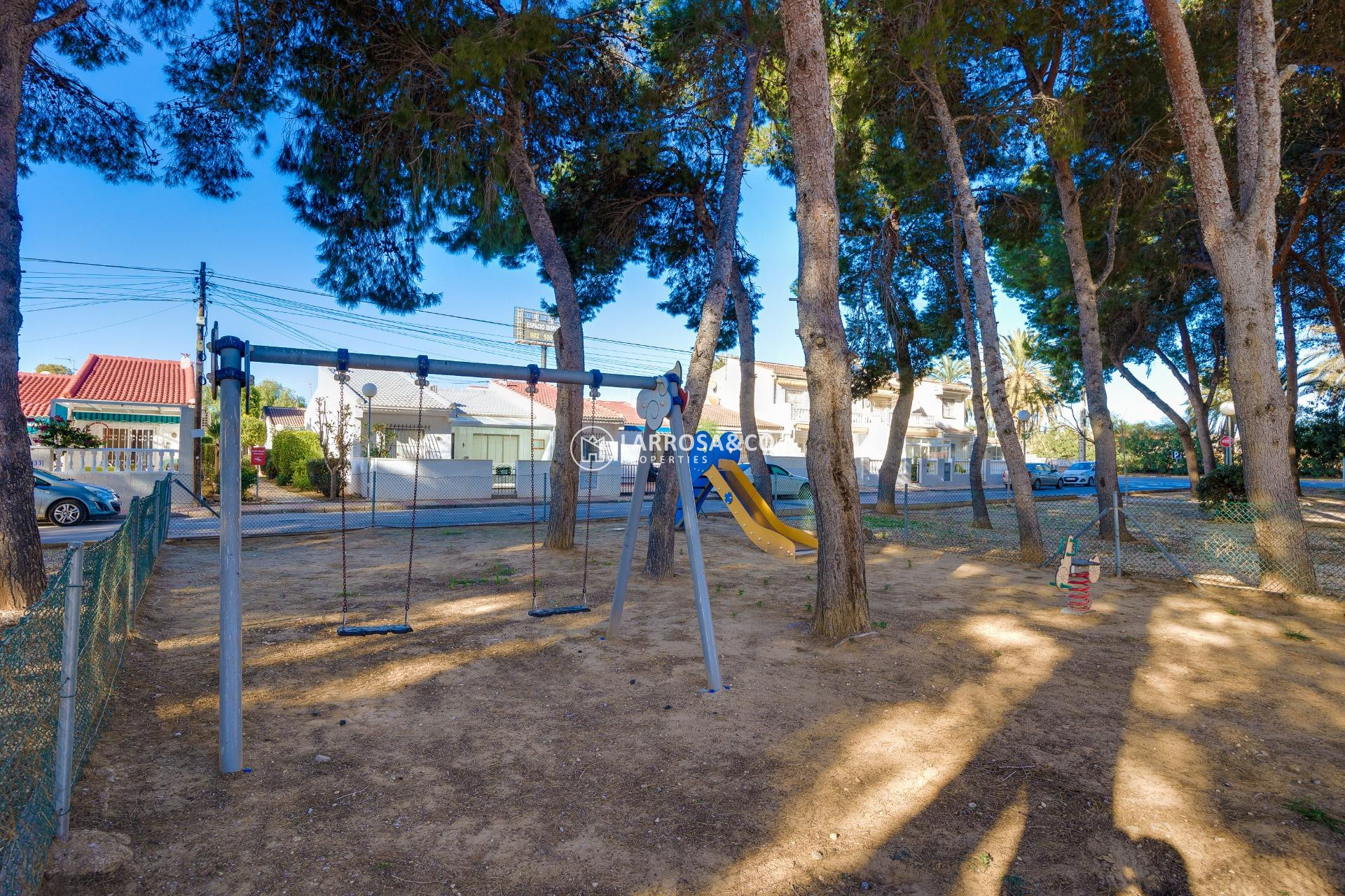 Resale - Semi-detached house - Torrevieja - El limonar