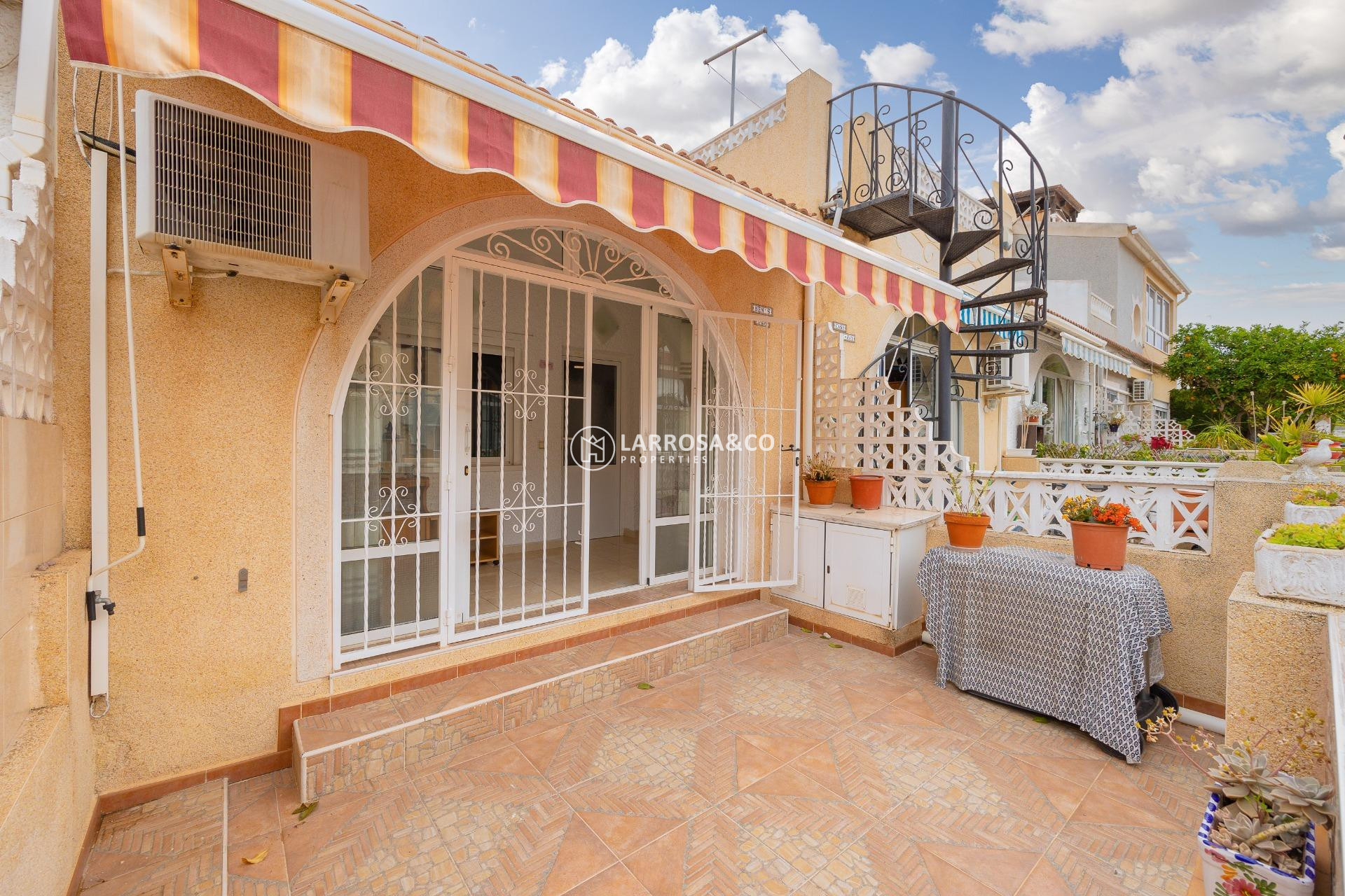 Resale - Semi-detached house - Torrevieja - La Siesta - El Salado - Torreta