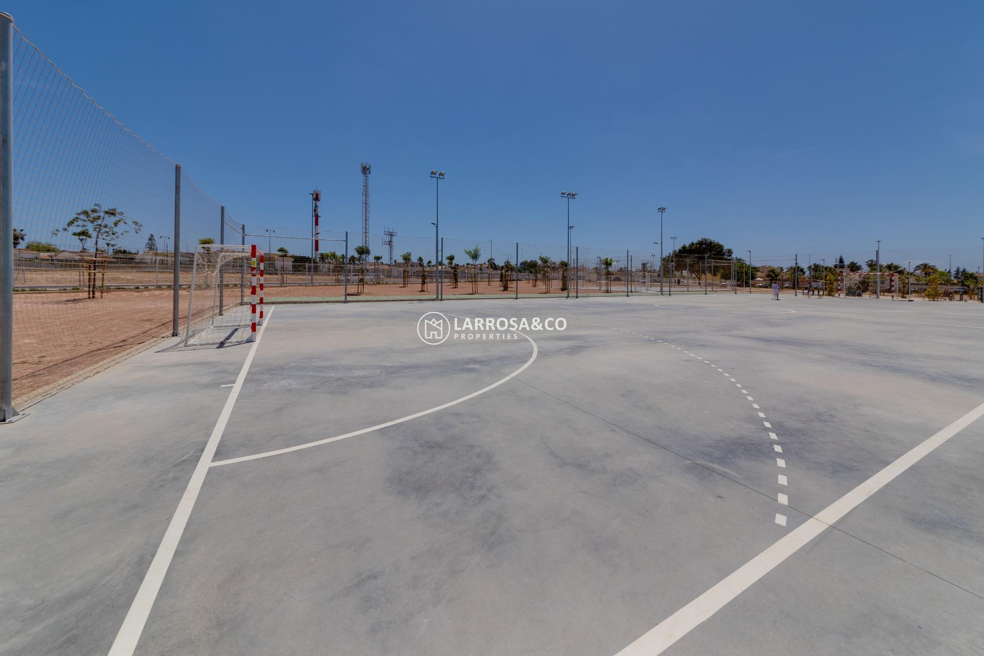 Resale - Semi-detached house - Torrevieja - La Siesta - El Salado - Torreta