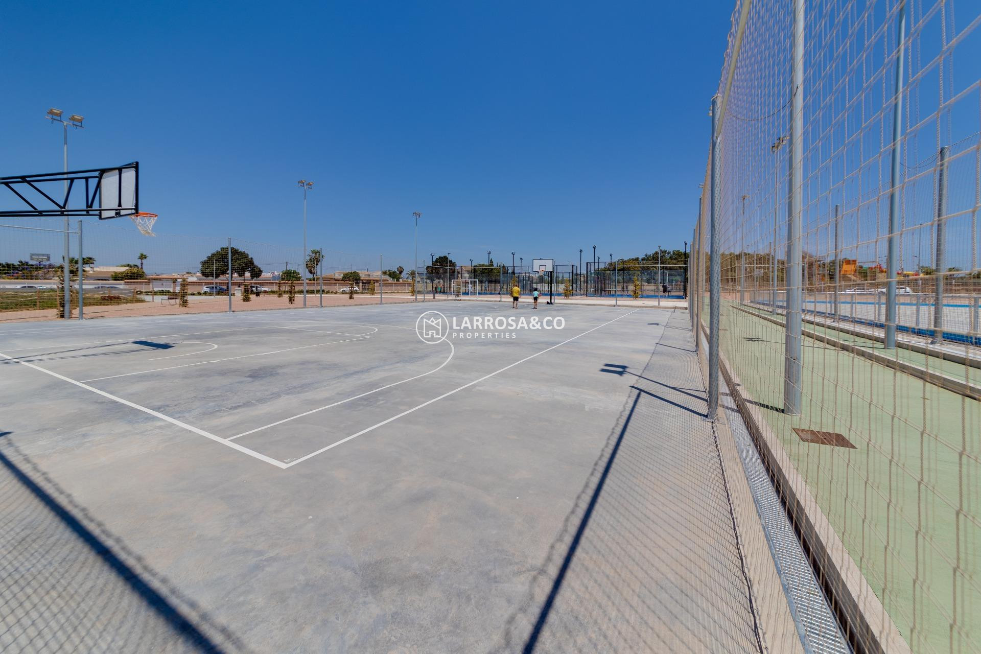 Resale - Semi-detached house - Torrevieja - La Siesta - El Salado - Torreta