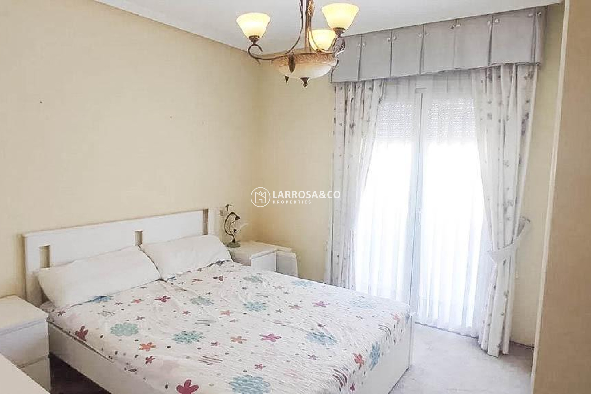 Resale - Semi-detached house - Torrevieja - Los Altos