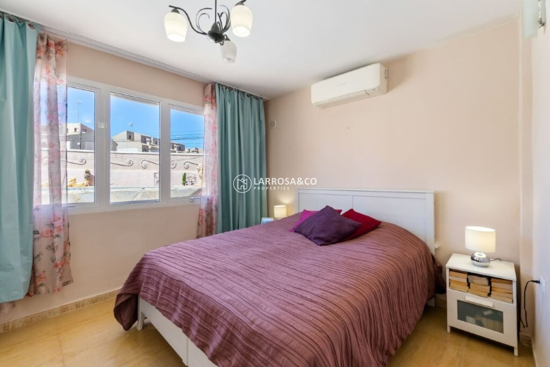 Resale - Semi-detached house - Torrevieja - Los Frutales/ La Rosaleda