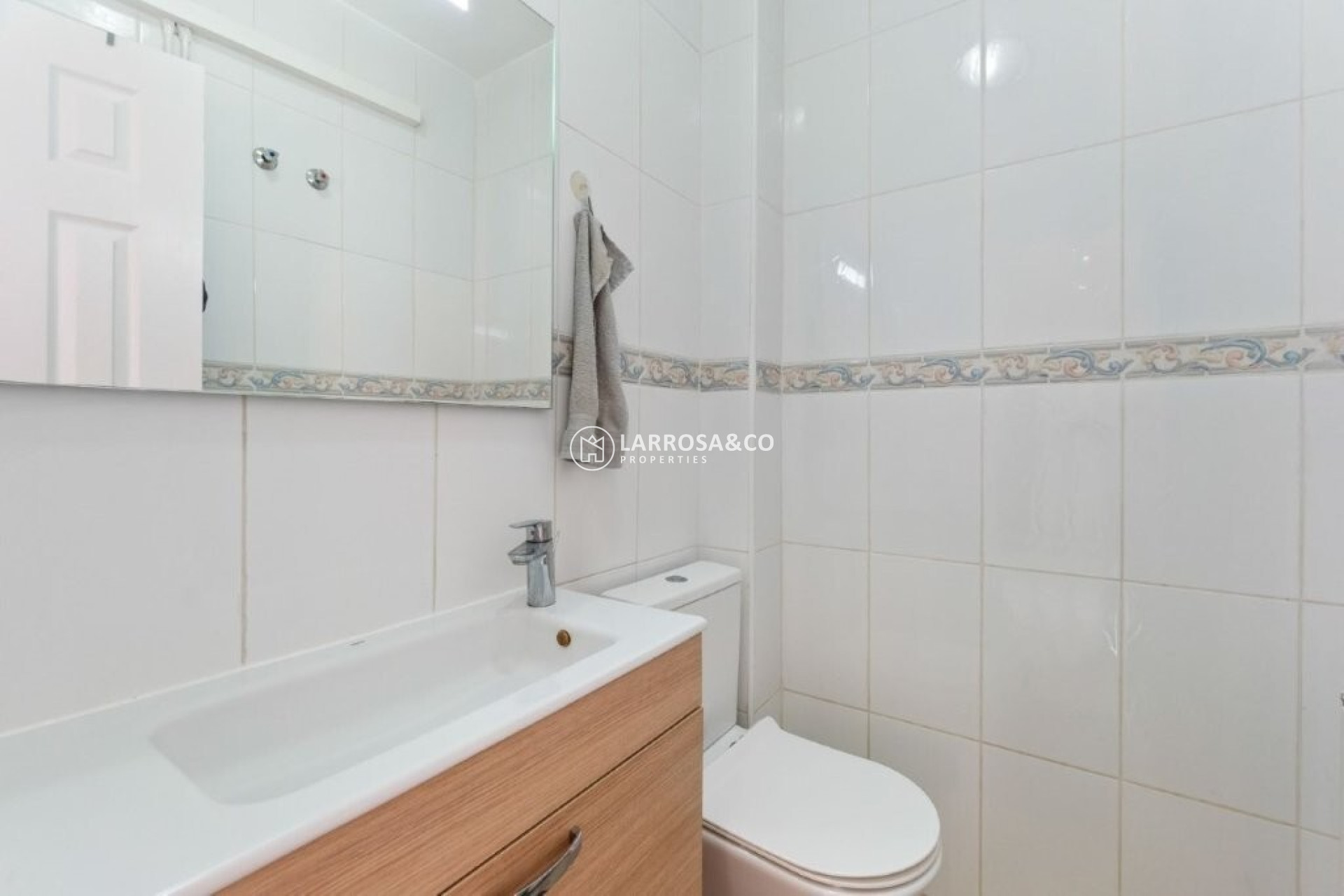 Resale - Semi-detached house - Torrevieja - Los Frutales/ La Rosaleda
