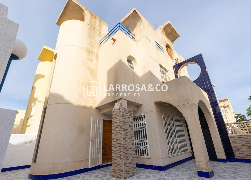 Resale - Semi-detached house - Torrevieja - Los Frutales