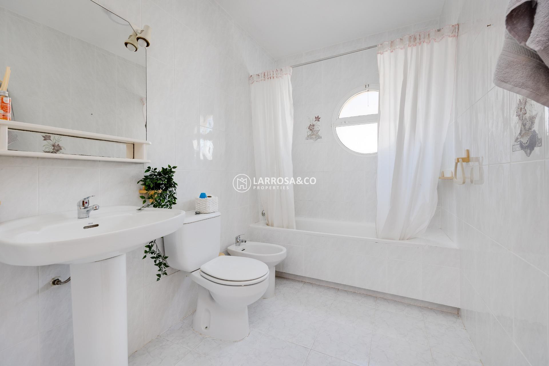 Resale - Semi-detached house - Torrevieja - Paraje natural