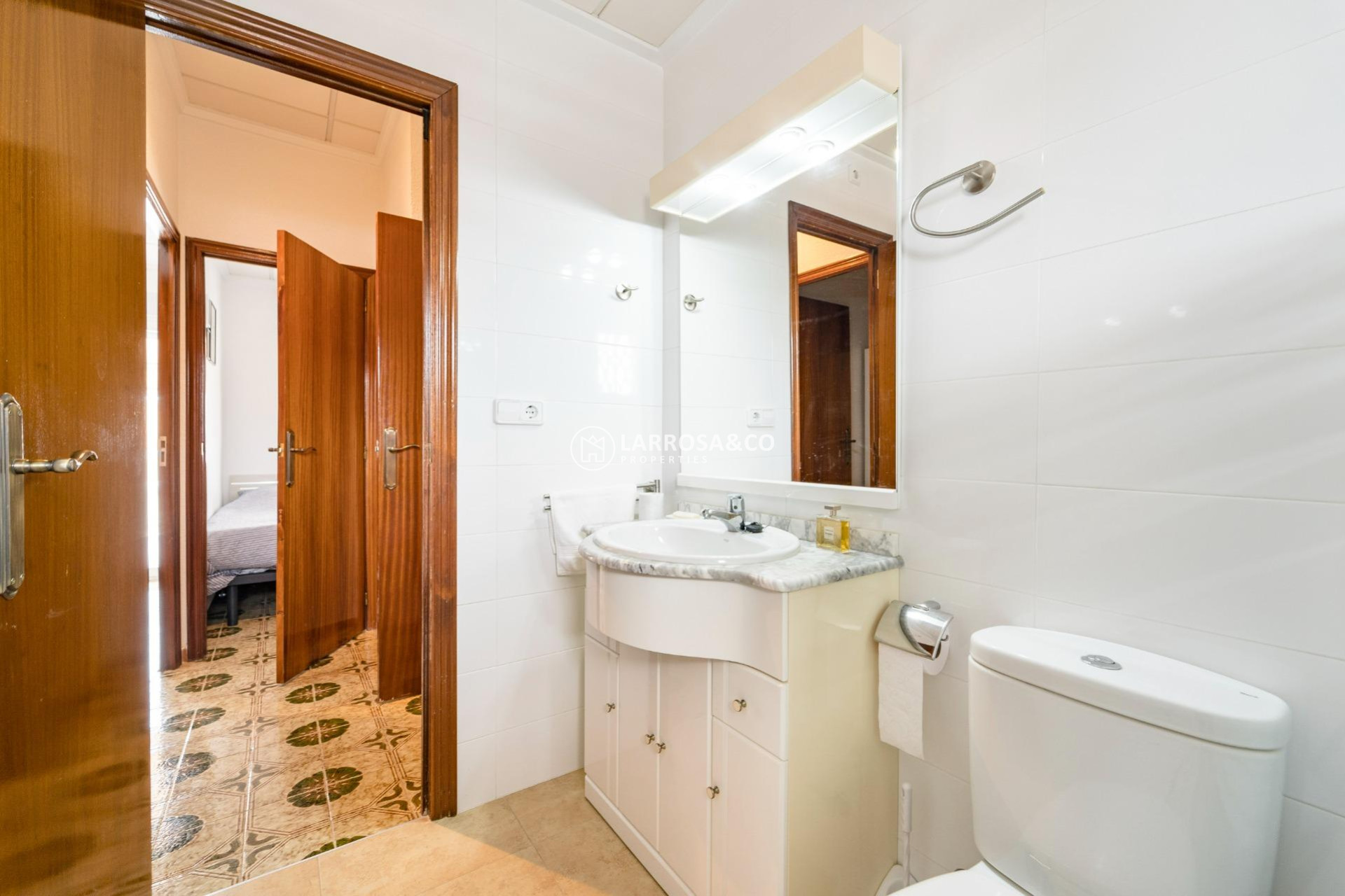 Resale - Semi-detached house - Torrevieja - Playa de los Naufragos