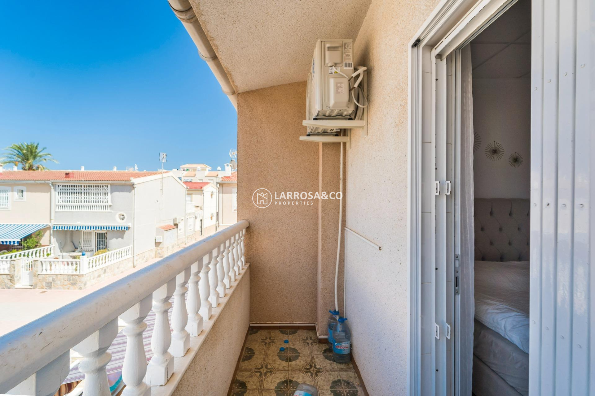 Resale - Semi-detached house - Torrevieja - Playa de los Naufragos