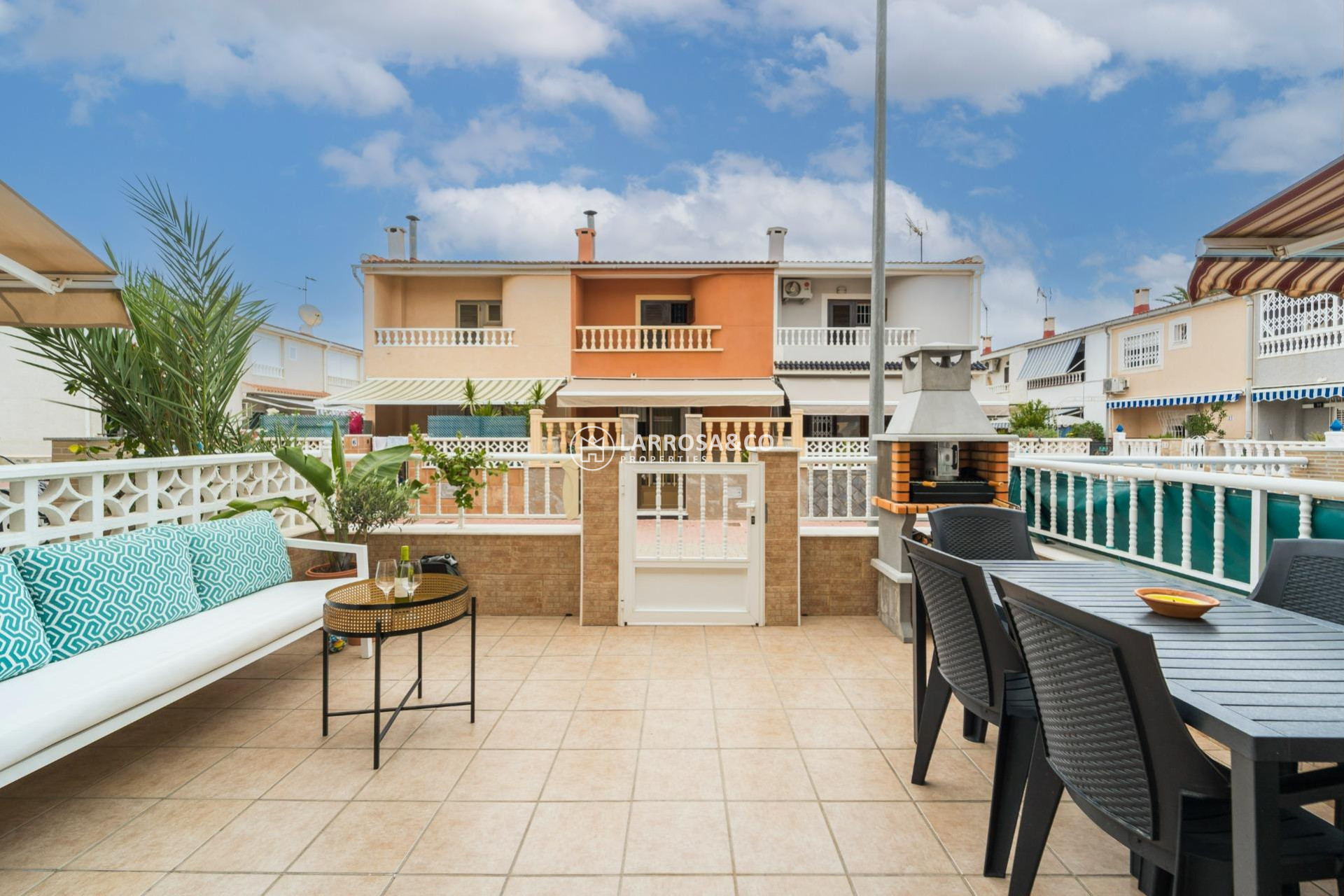 Resale - Semi-detached house - Torrevieja - Playa de los Naufragos