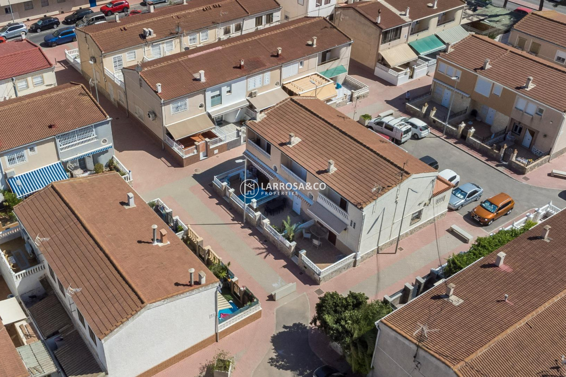 Resale - Semi-detached house - Torrevieja - Playa de los Naufragos