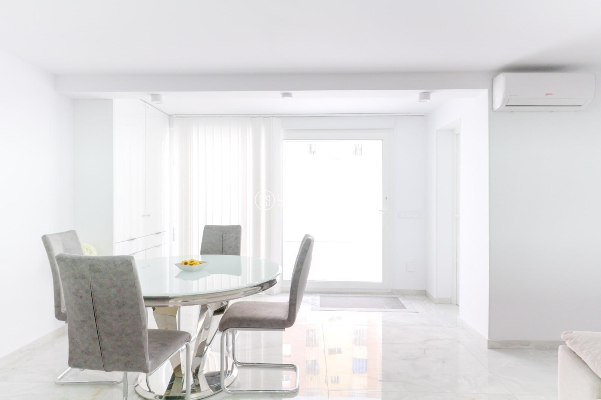 Resale - Semi-detached house - Torrevieja - Punta Prima