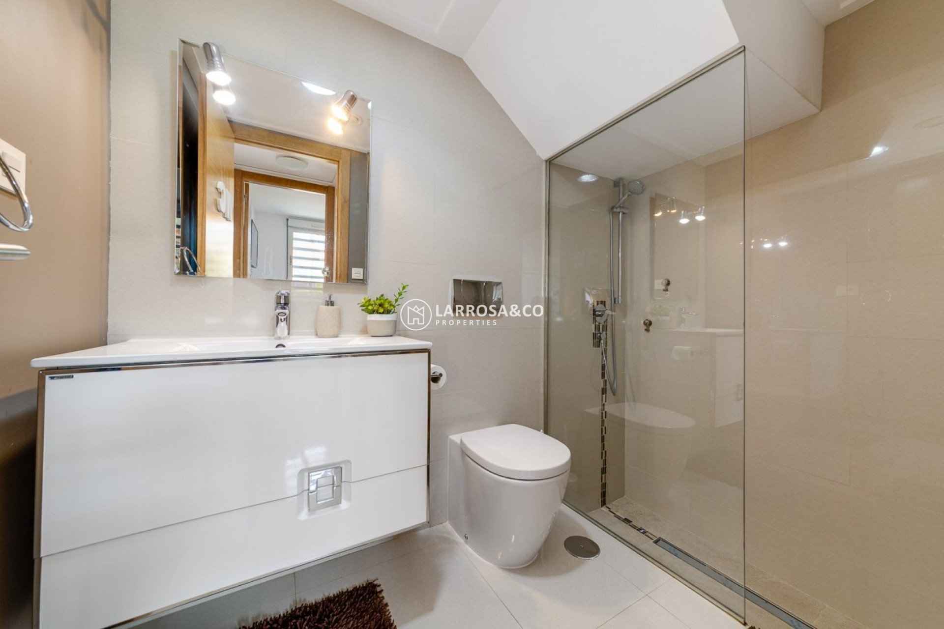 Resale - Semi-detached house - Torrevieja - Sector 25