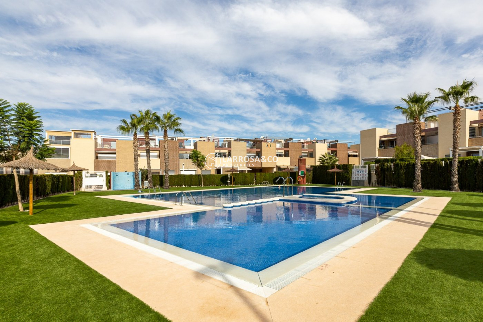 Resale - Semi-detached house - Torrevieja - Sector 25