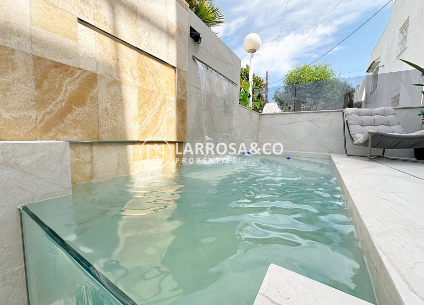 Resale - Semi-detached house - Torrevieja - Torrevieja - Aguas Nuevas