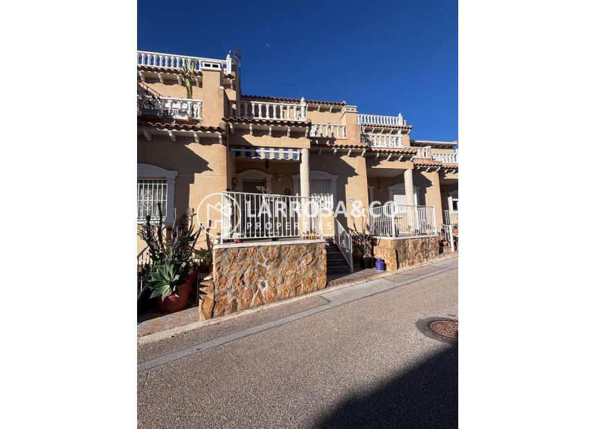Resale - Semi-detached house - Villamartín - Costa Blanca