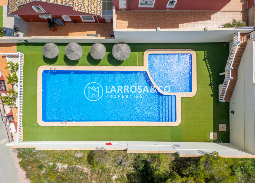 Resale - Semi-detached house - Villamartin - Costa Blanca