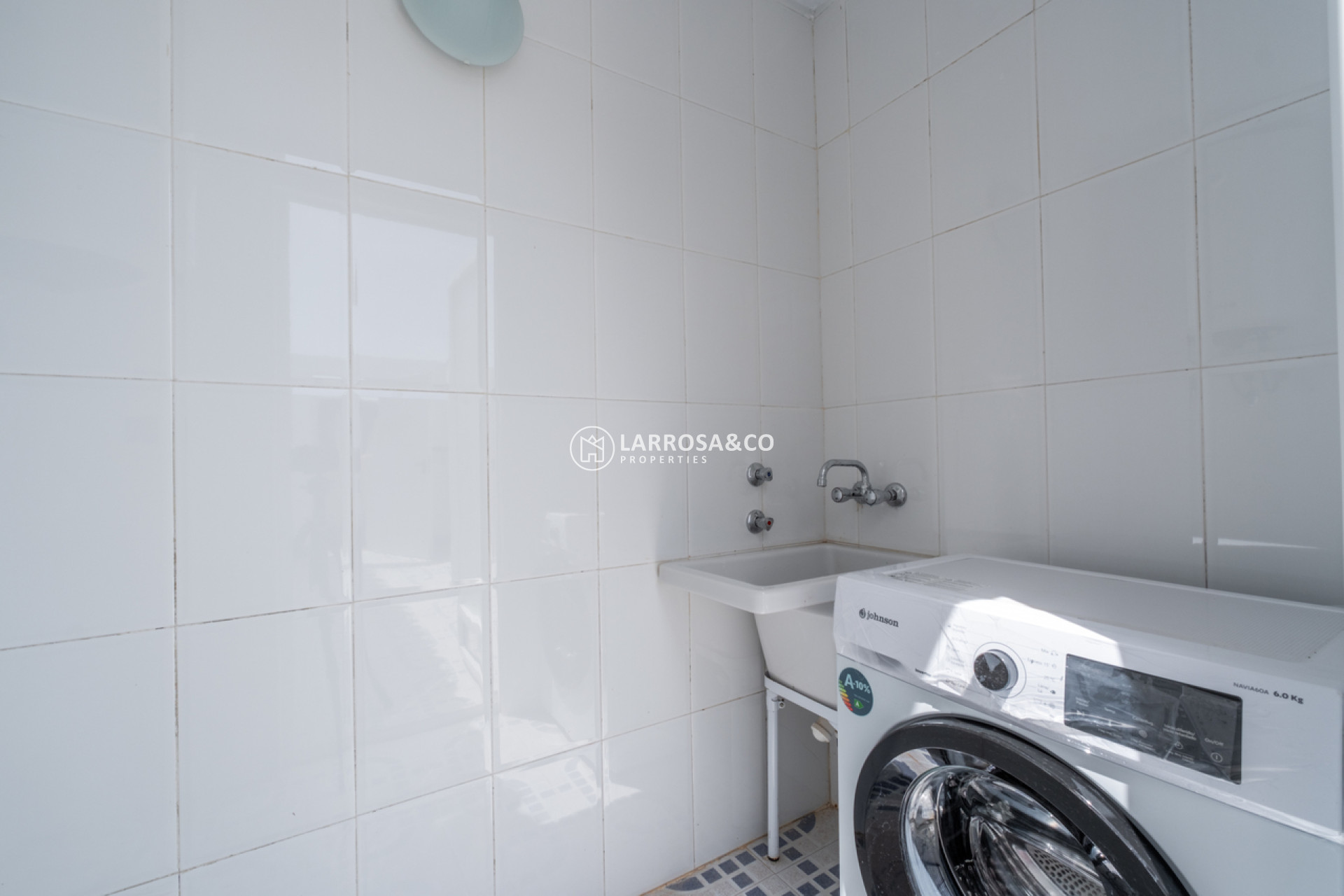 Resale - Semi-detached house - Villamartin - Costa Blanca