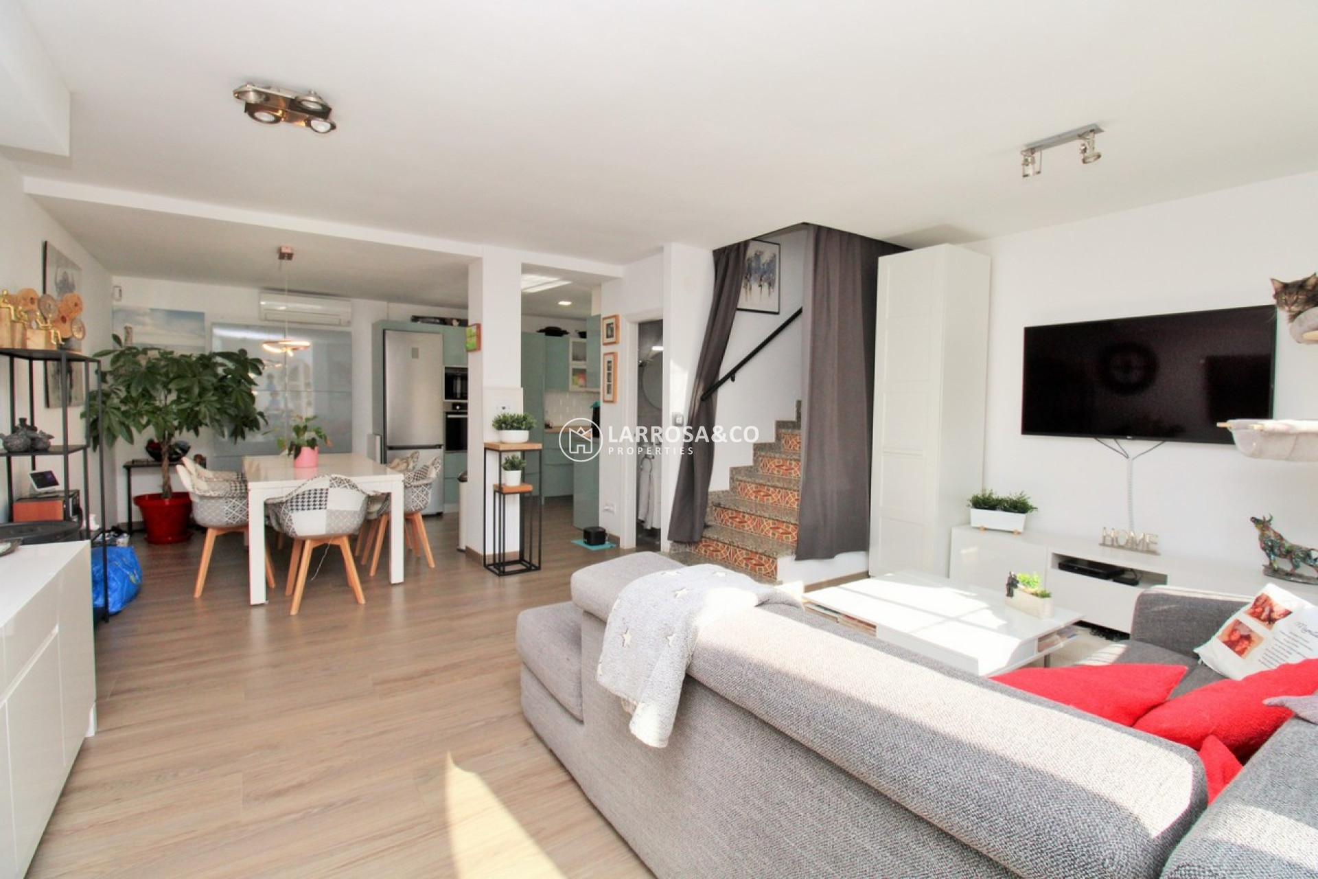 Resale - Semi-detached house - Villamartin - Costa Blanca