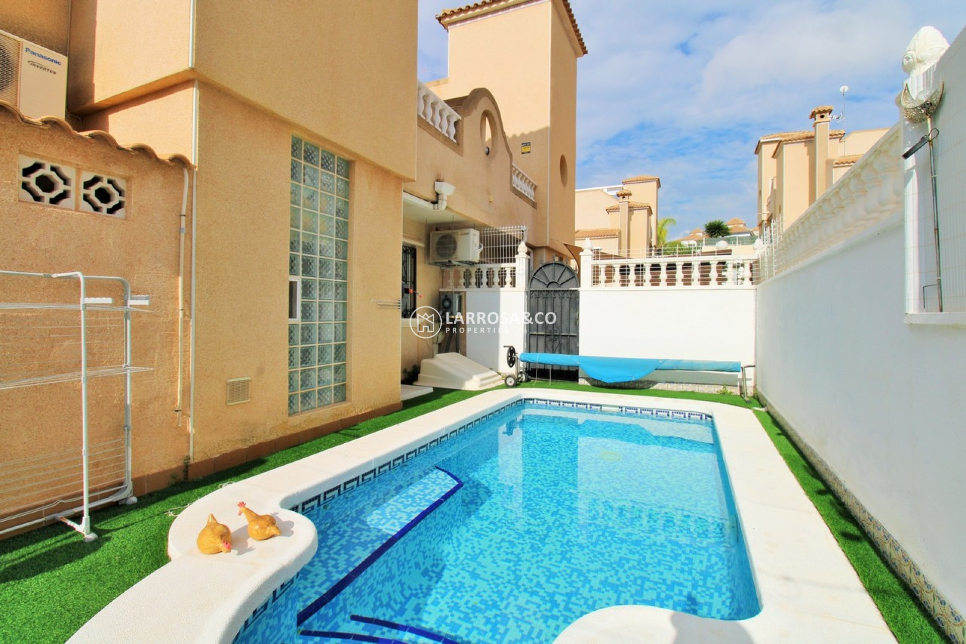 Resale - Semi-detached house - Villamartin - Costa Blanca
