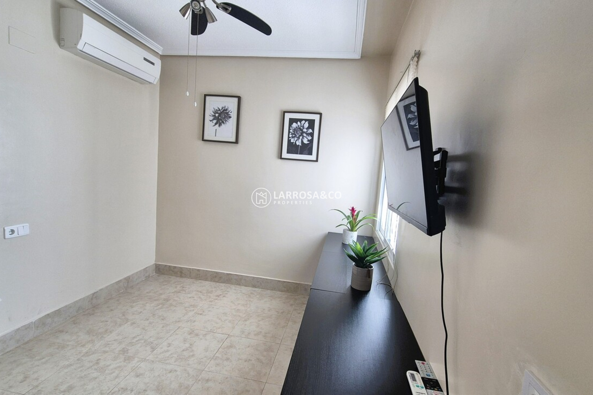 Resale - Semi-detached house - Villamartin - Costa Blanca