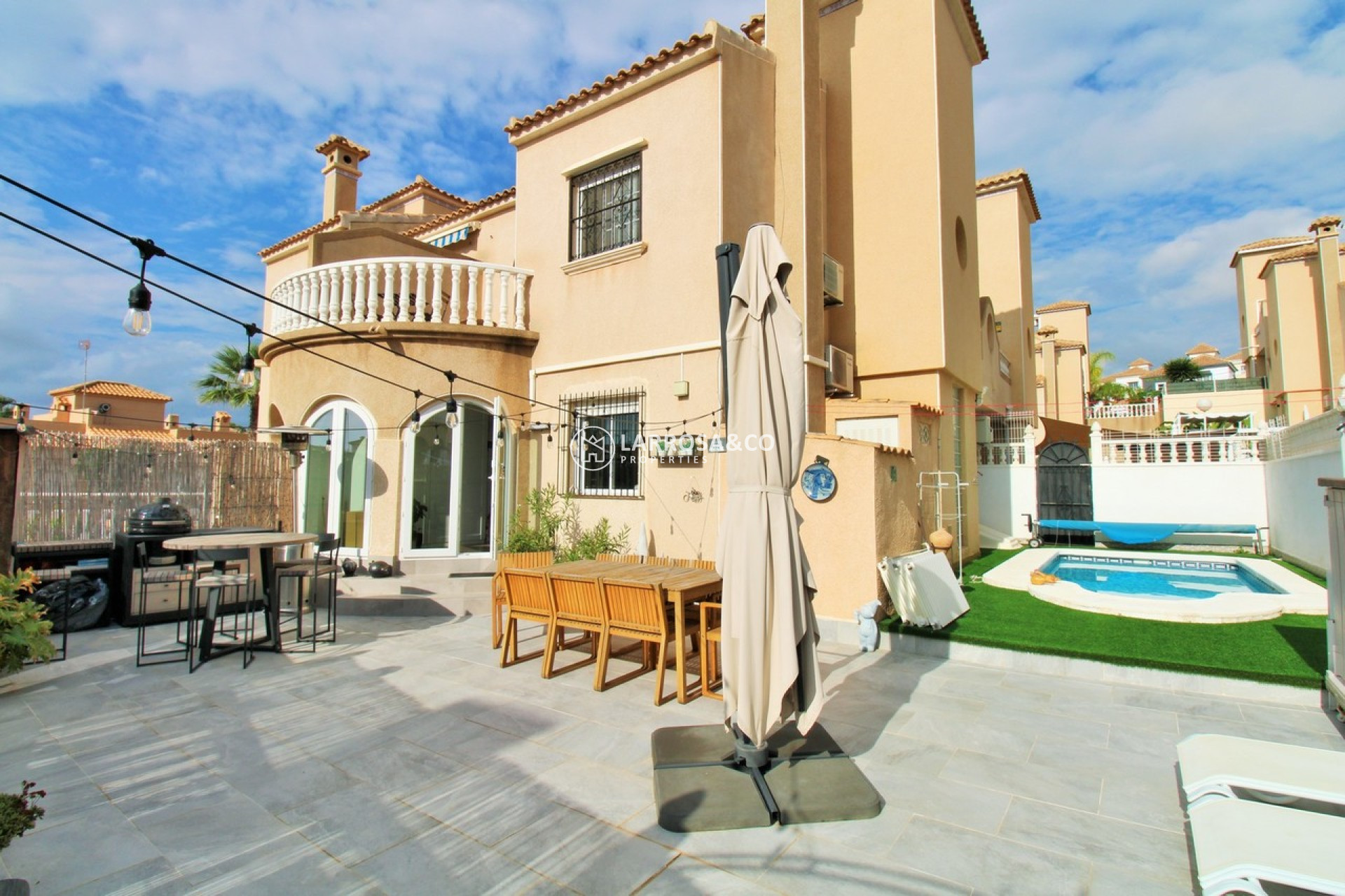 Resale - Semi-detached house - Villamartin - Costa Blanca