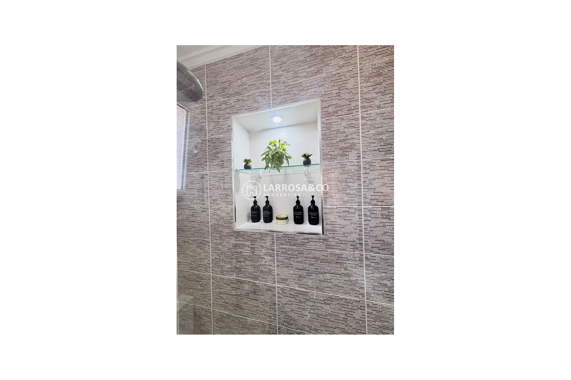 Resale - Semi-detached house - Villamartin - Costa Blanca