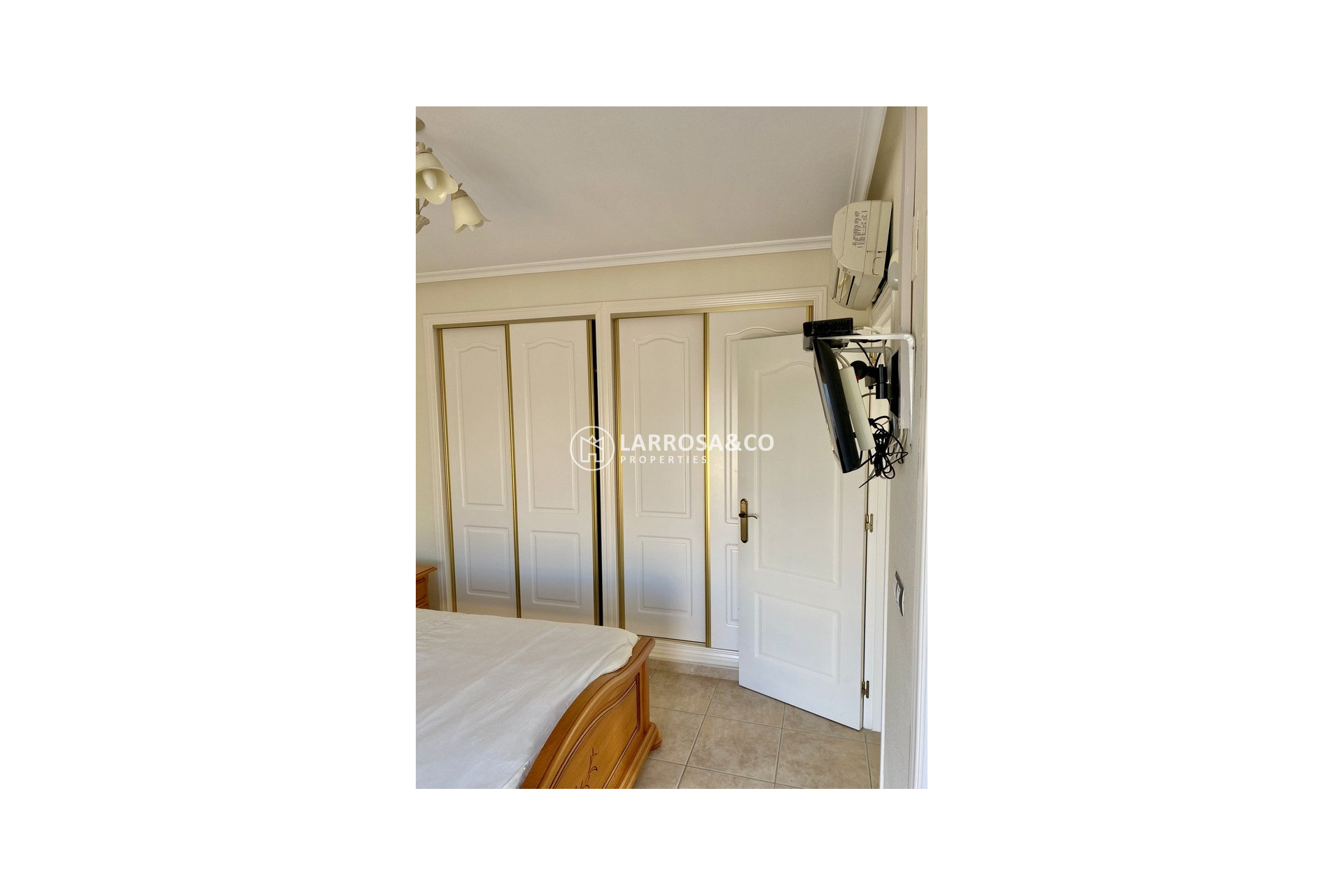 Resale - Semi-detached house - Villamartín - Villamartin