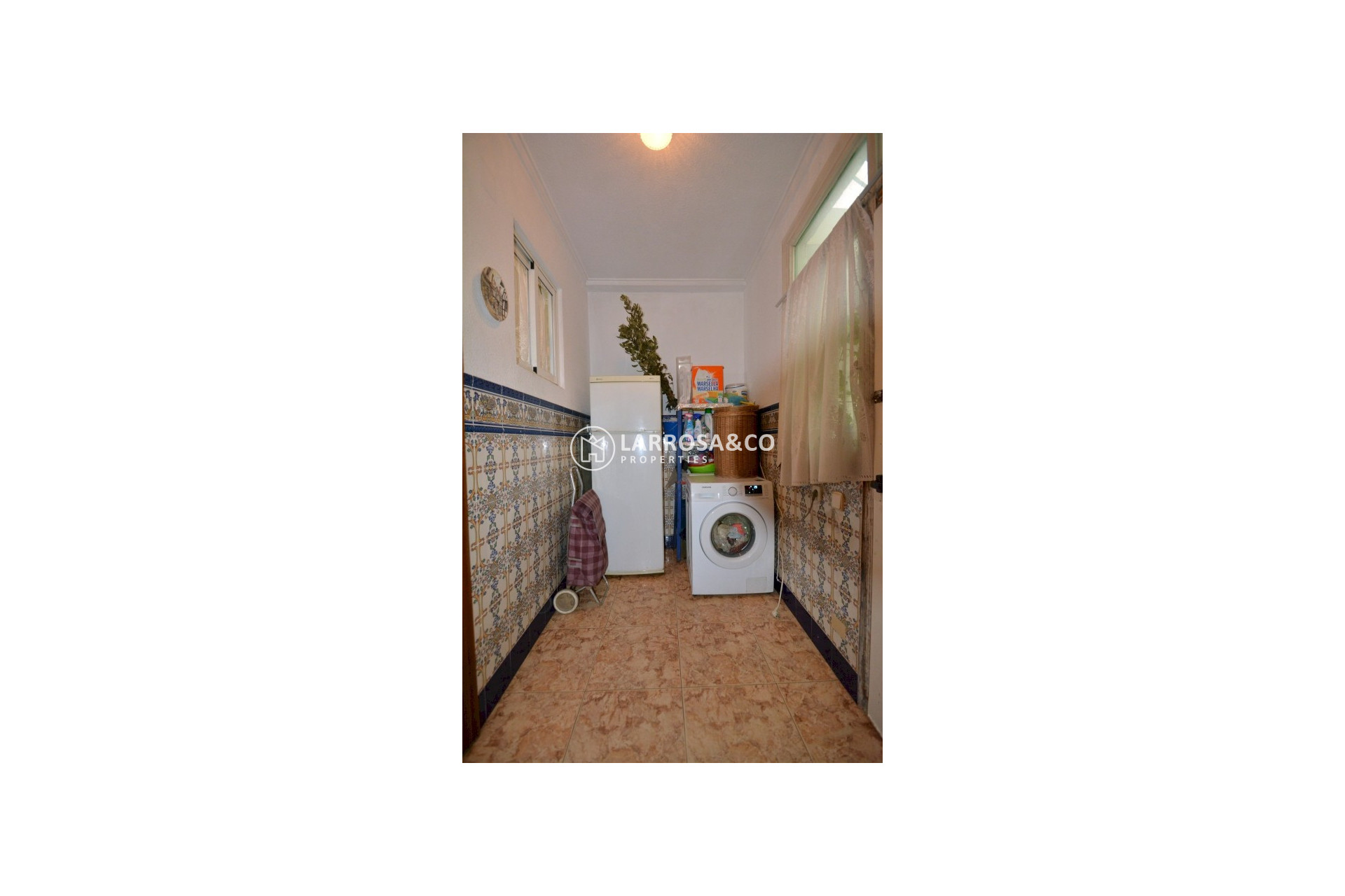 Resale - Townhouse - Guardamar del Segura - MERCADONA