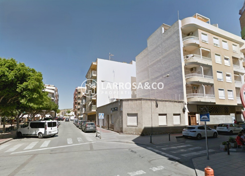 Resale - Townhouse - Guardamar del Segura - MERCADONA