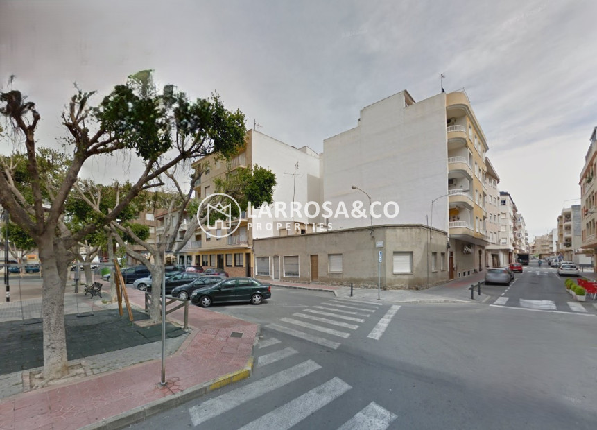 Resale - Townhouse - Guardamar del Segura - MERCADONA