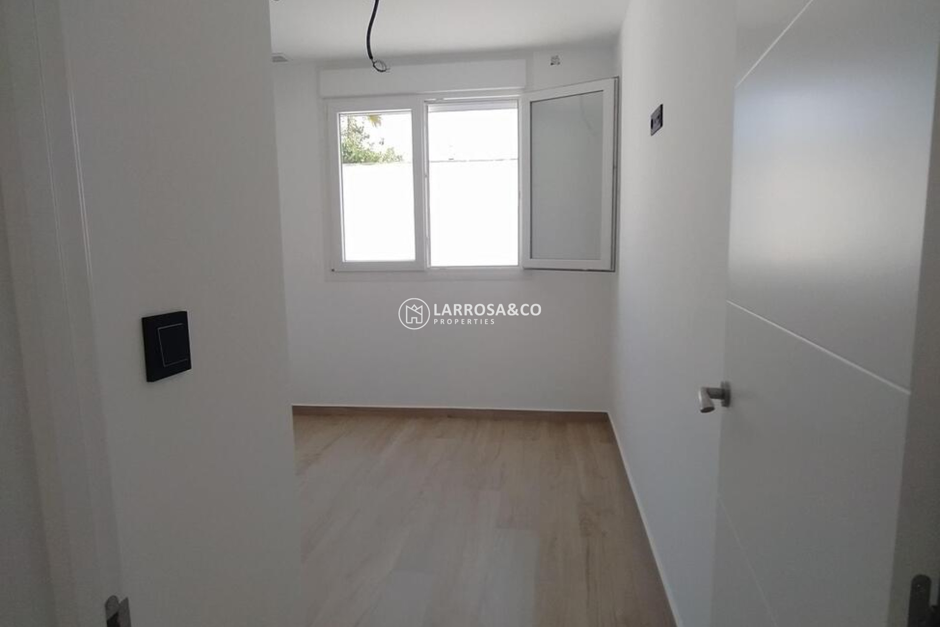 Resale - Villa Penthouse - Torrevieja - Aguas Nuevas