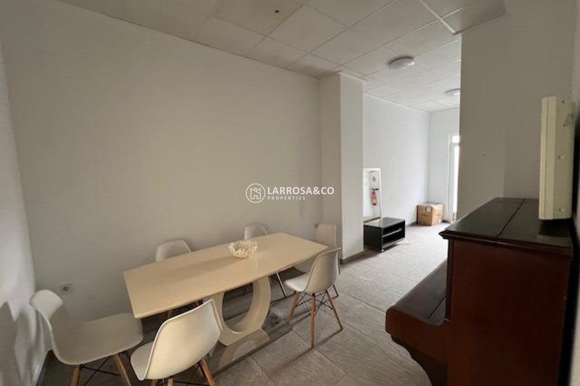 Reventa - Adosado - Dolores - CENTRO