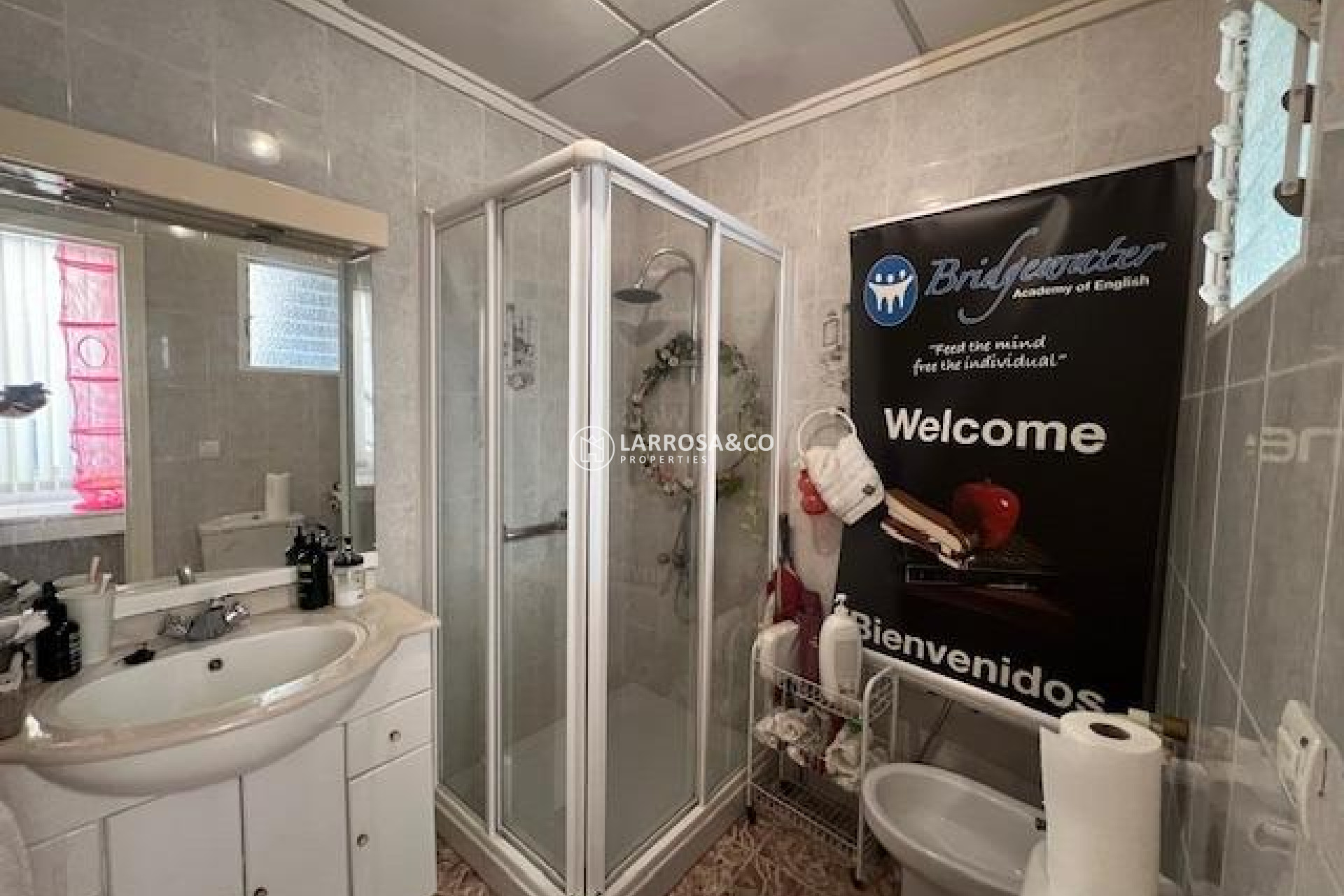 Reventa - Adosado - Dolores - CENTRO