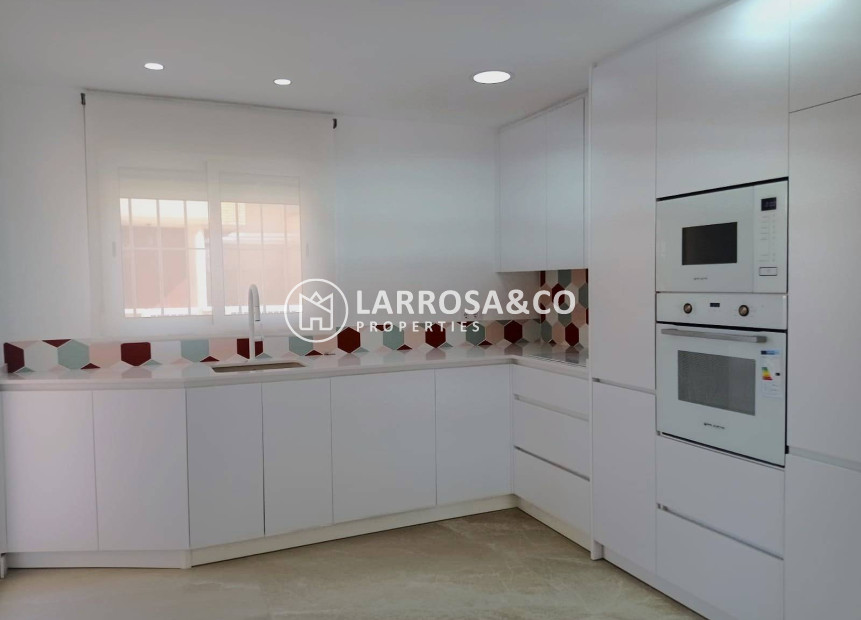 Reventa - Adosado - Pilar de la Horadada - PILAR DE LA HORADADA