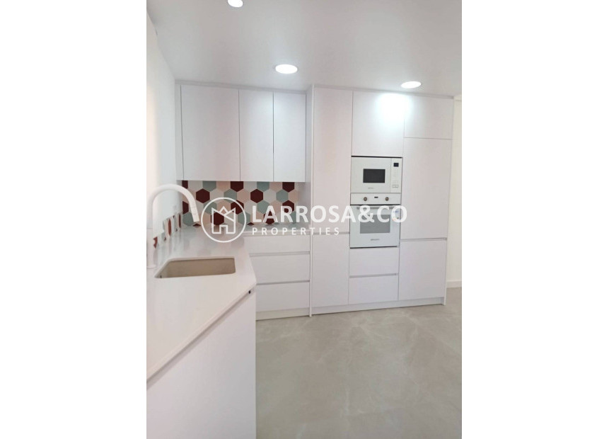 Reventa - Adosado - Pilar de la Horadada - PILAR DE LA HORADADA