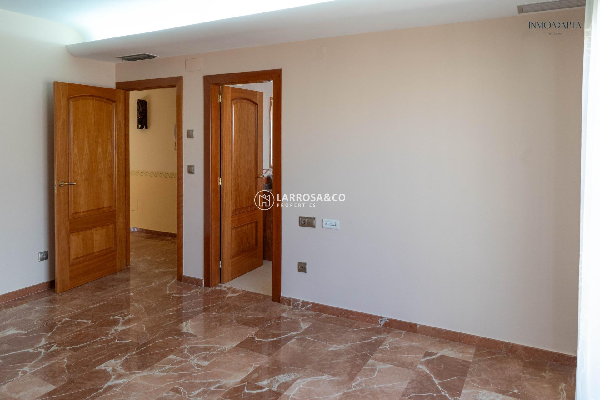 Reventa - Adosado - Redovan