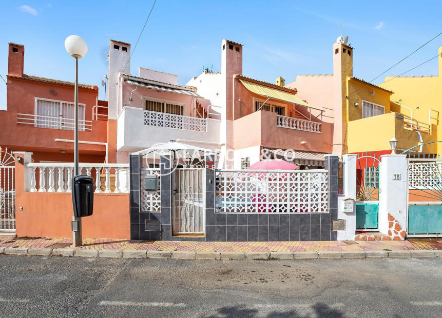 Reventa - Adosado - Torrevieja - Aguas Nuevas