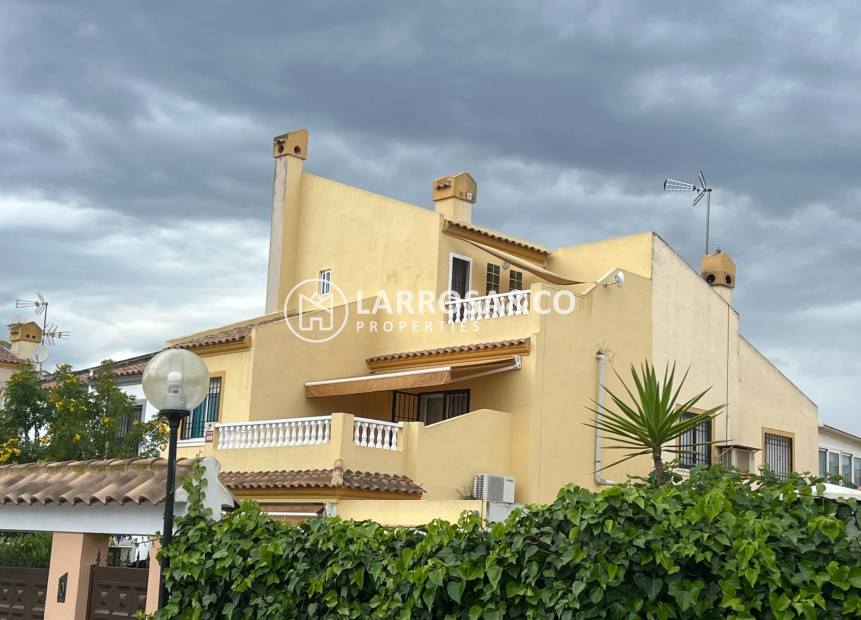 Reventa - Adosado - Torrevieja - Aguas Nuevas