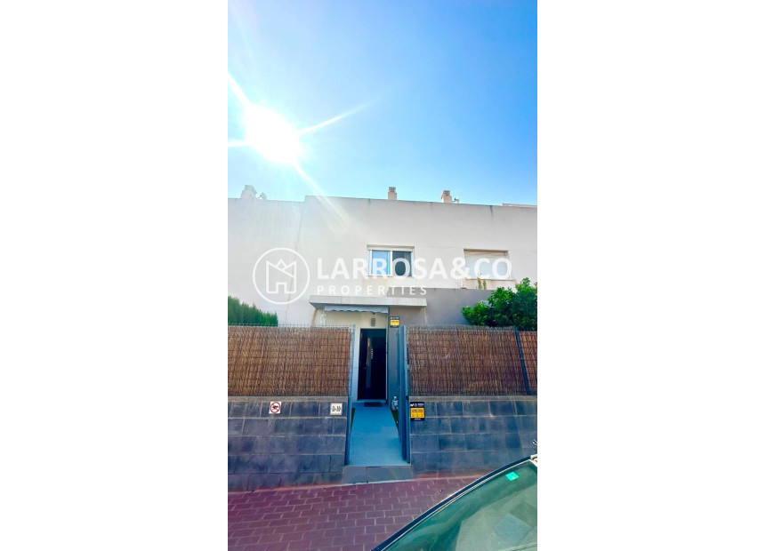 Reventa - Adosado - Torrevieja - Aguas Nuevas