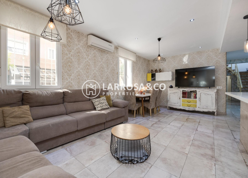 Reventa - Adosado - Torrevieja - Centro